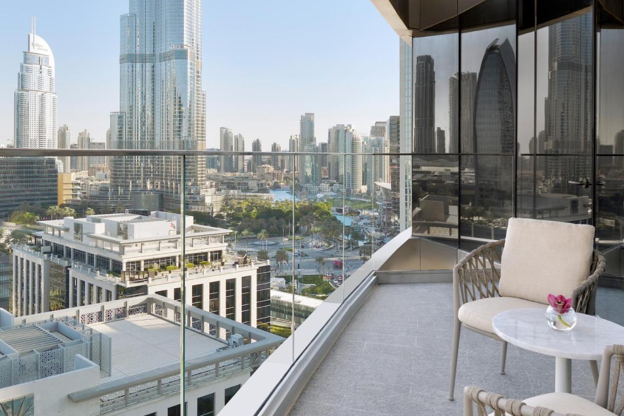 Club Twin Burj View Room - Exclusive Access to Level 54 Infinity Pool & Club Lounge